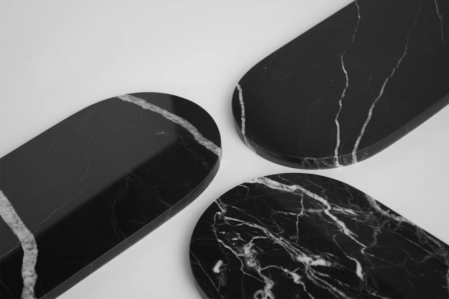 BLACK MARBLE ARCHED PLATTER - Image 4