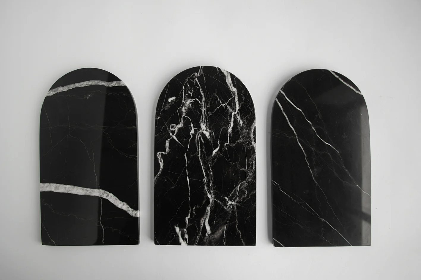 BLACK MARBLE ARCHED PLATTER SMALL - Image 4