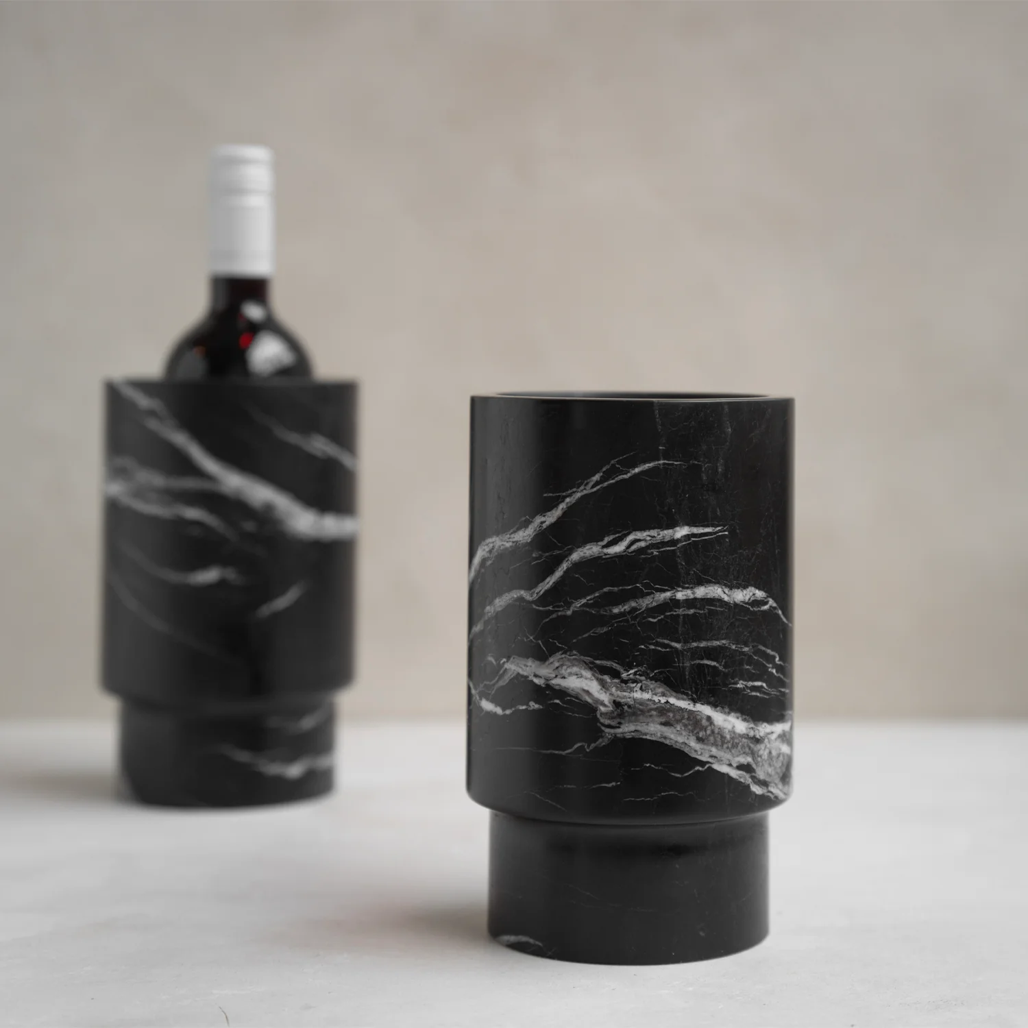 BLACK MARBLE VASE - WINE COOLER - Image 4