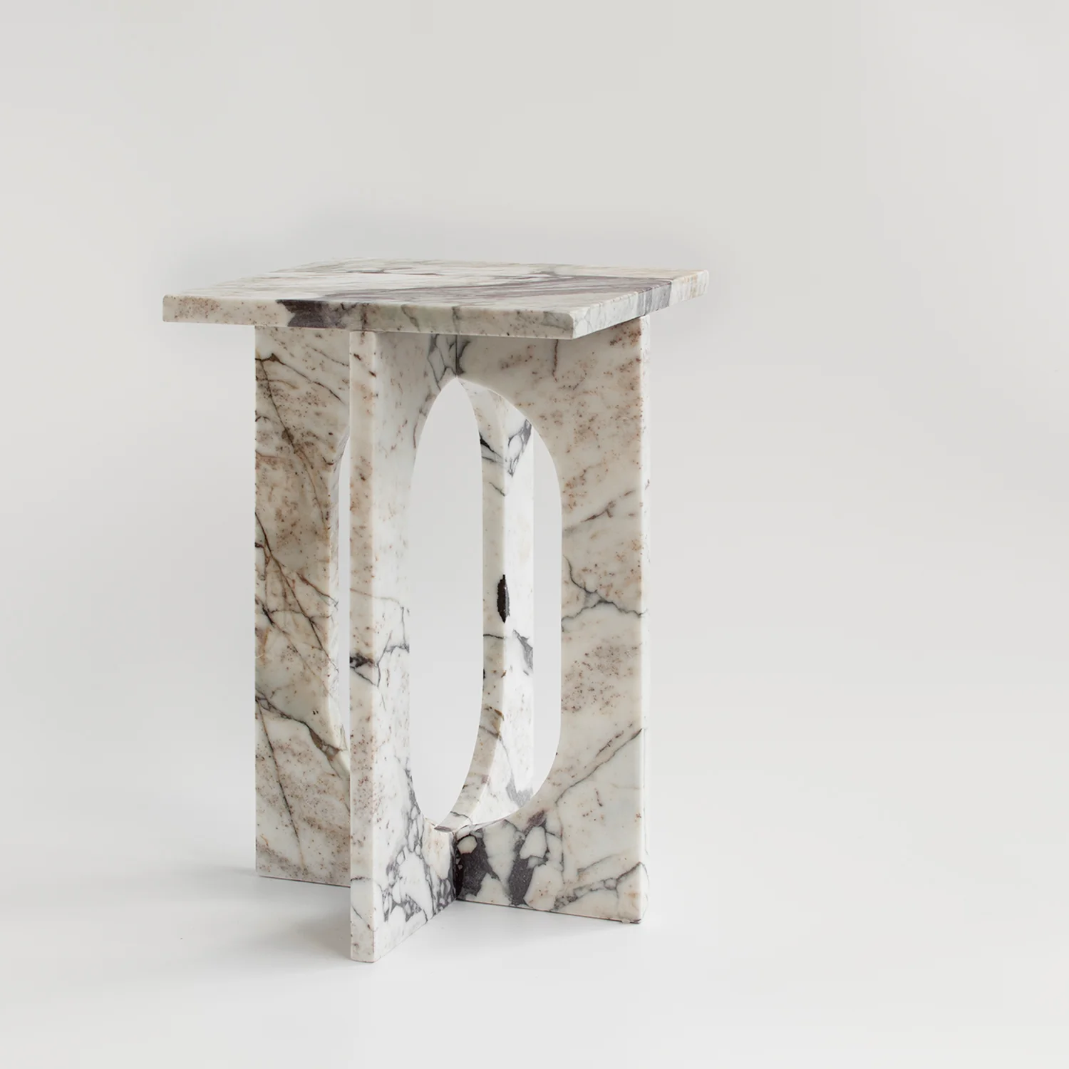 'BOND' SIDE TABLE - CALACATTA MARBLE - Image 4