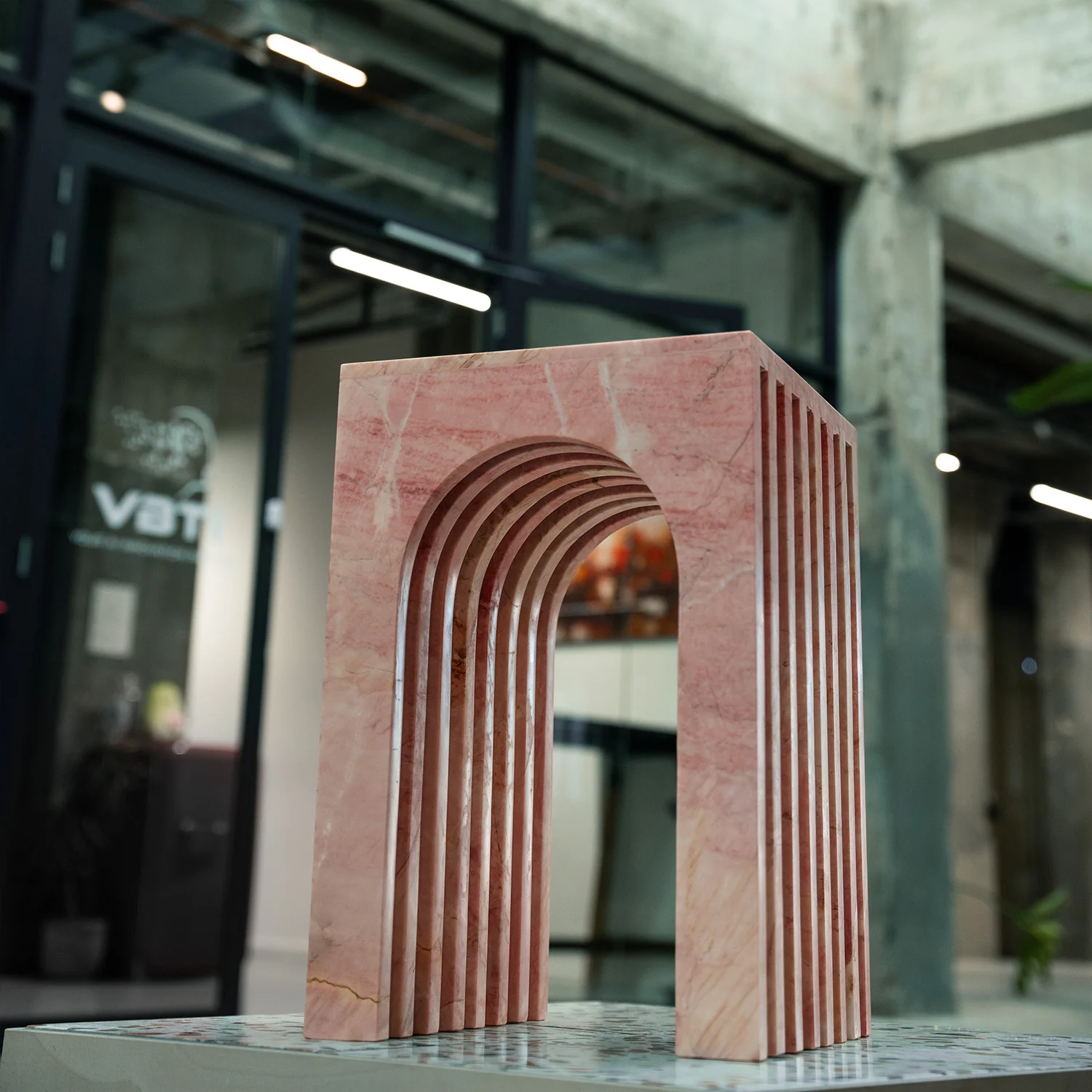 BALANCE PINK MARBLE SIDE TABLE - Image 9