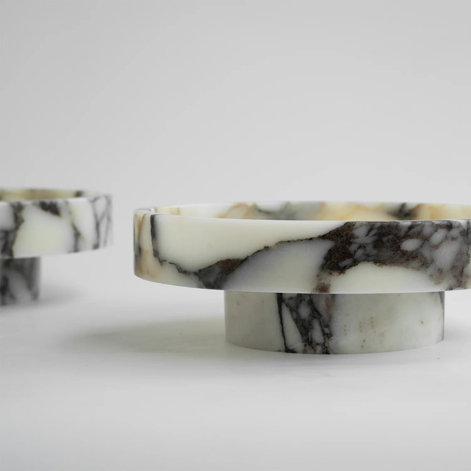 CYCLO CALACATTA MARBLE BOWL - Image 4