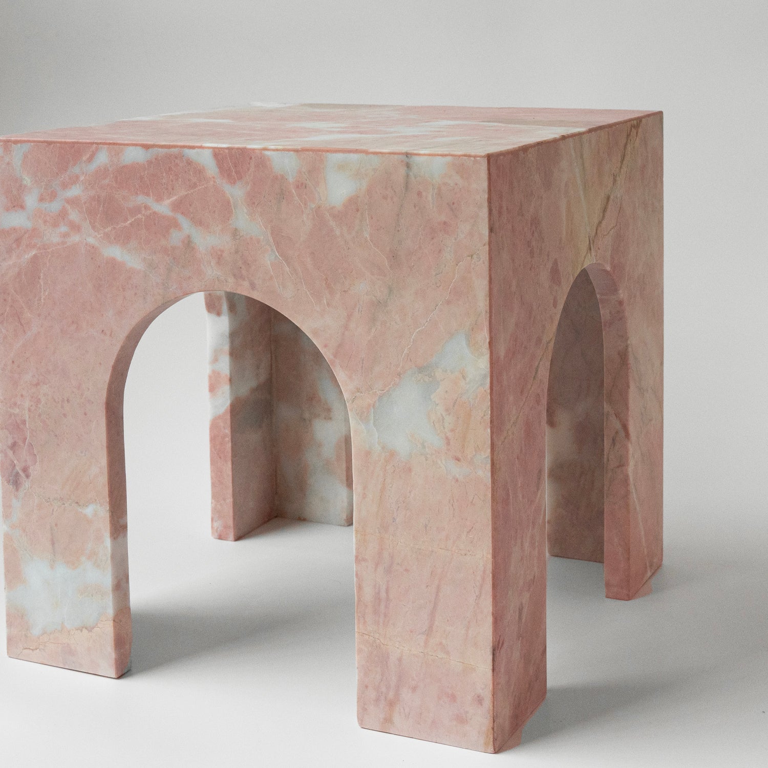 PINK MARBLE ARCH SIDE TABLE - Image 3