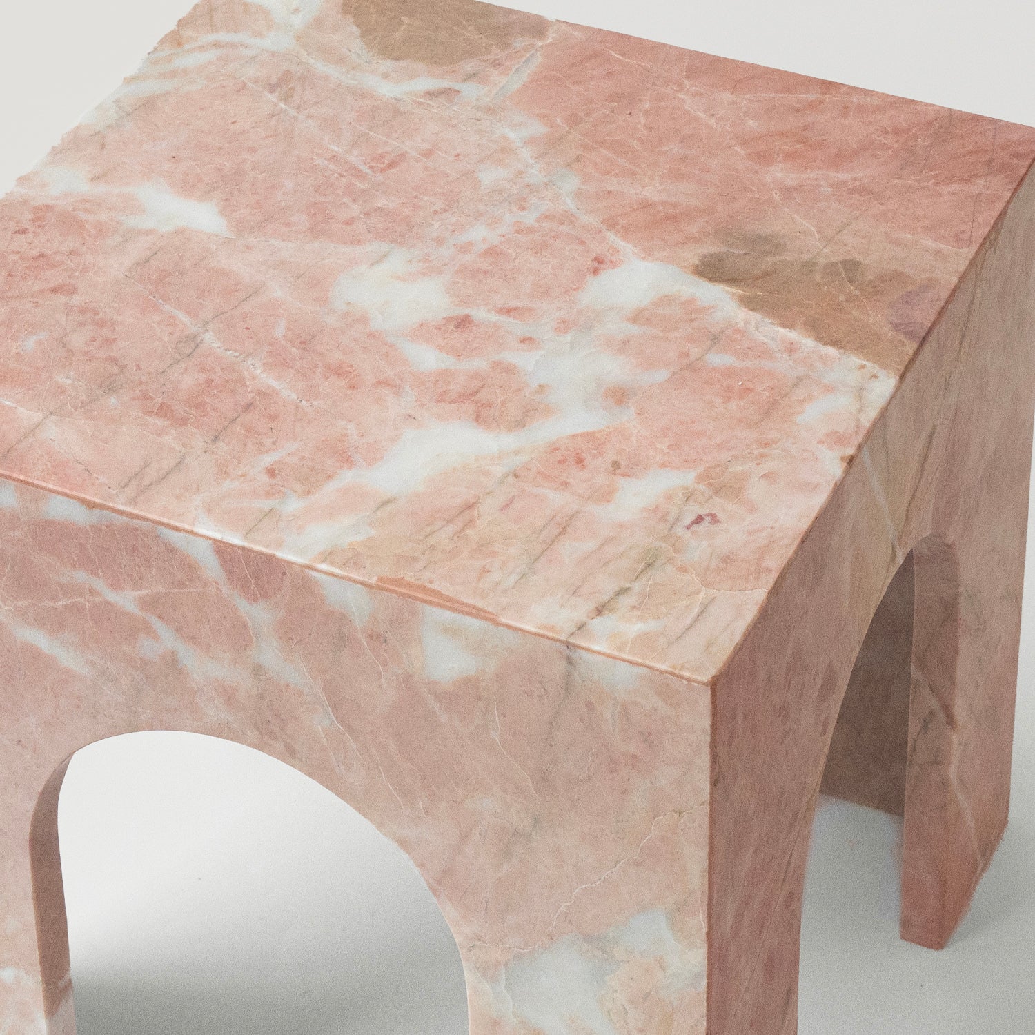 PINK MARBLE ARCH SIDE TABLE - Image 4