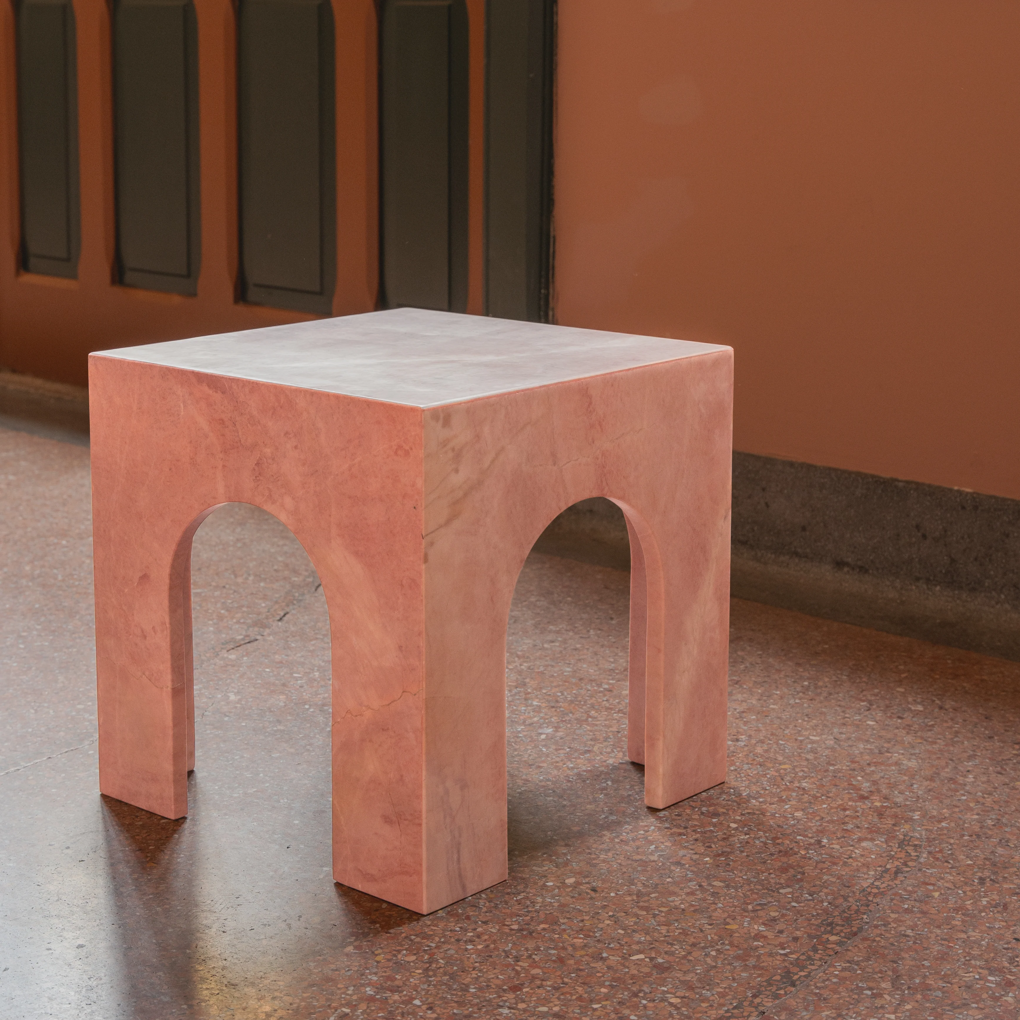 PINK MARBLE ARCH SIDE TABLE - Image 6