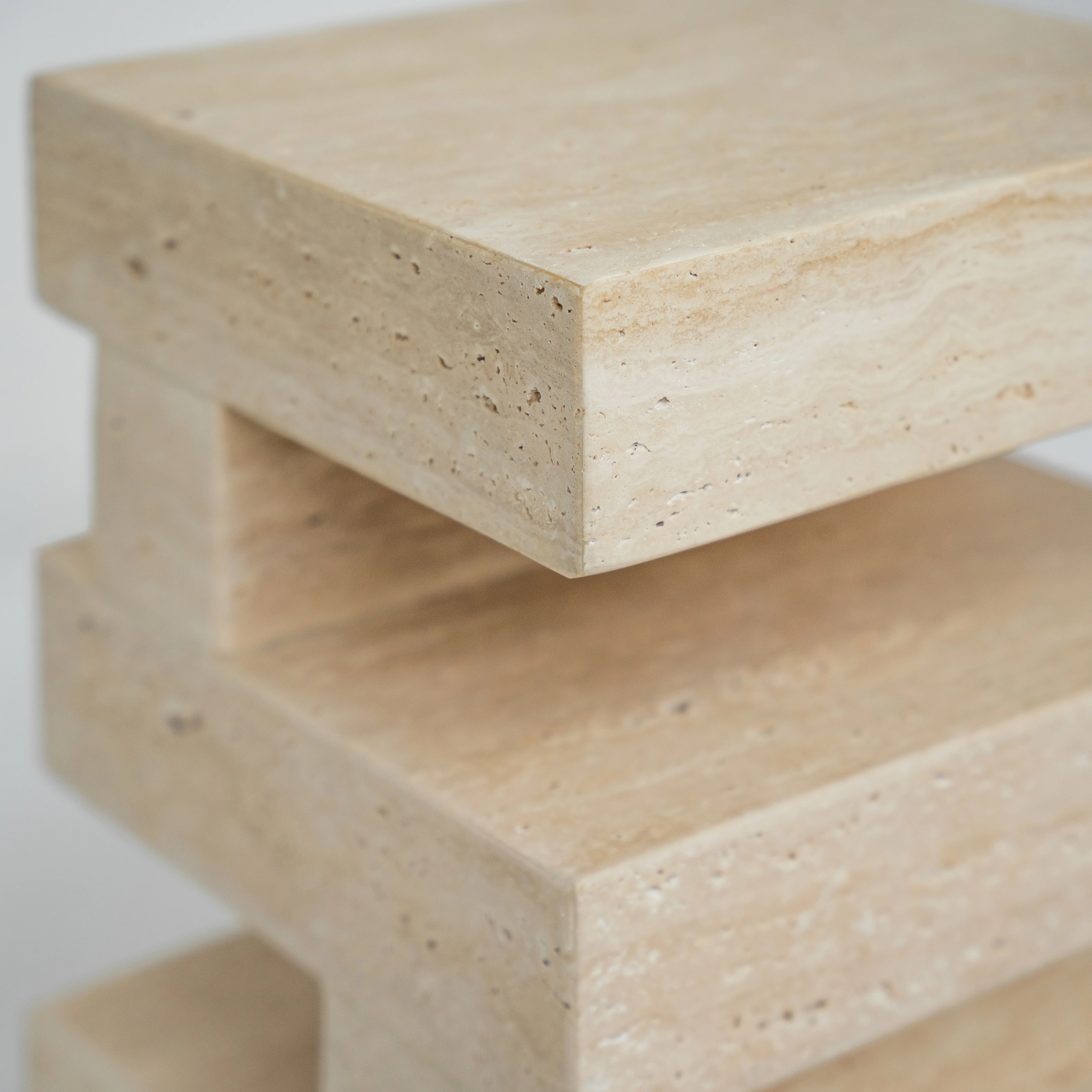 'S Y N C' TRAVERTINE SIDE TABLE - Image 3