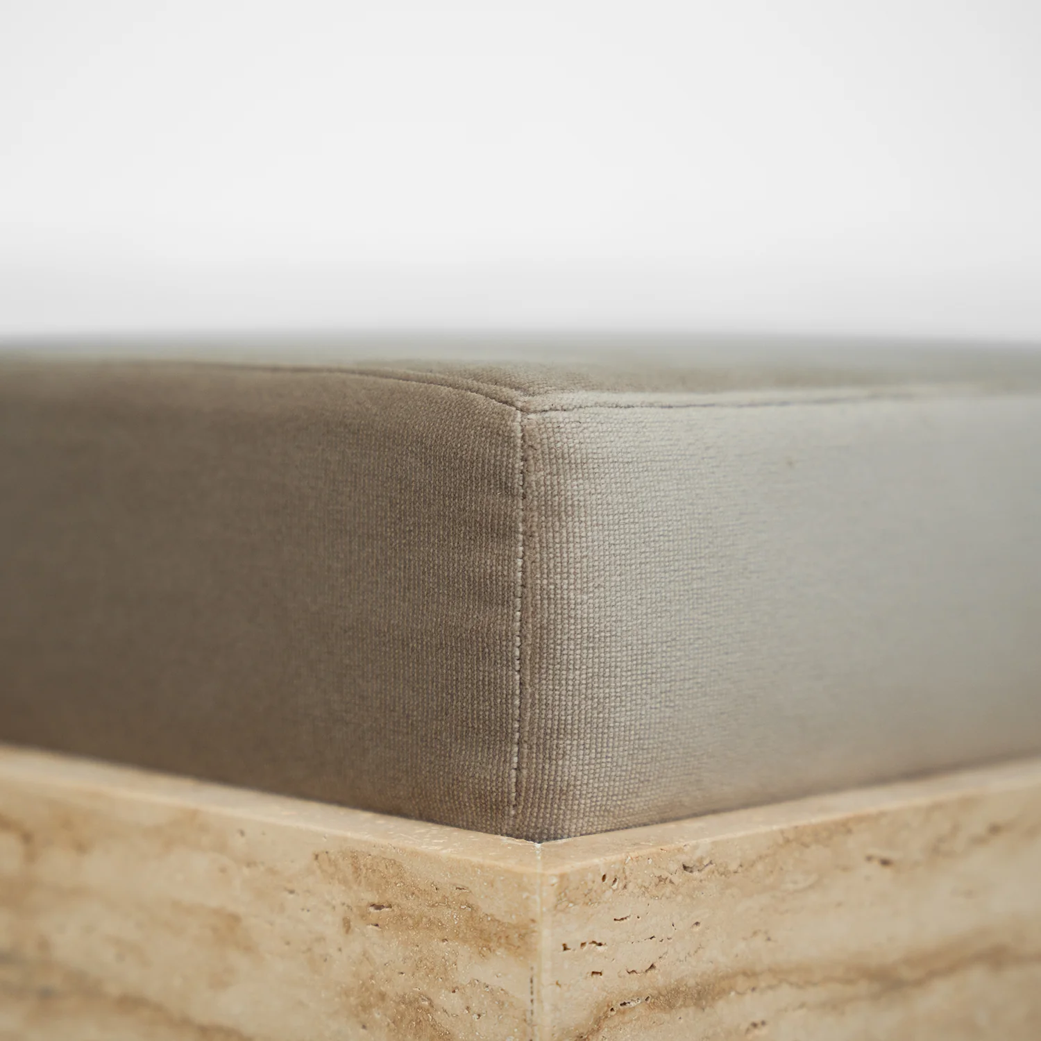 TRAVERTINE CUBE STOOL WITH VELVET CUSHION - Image 4