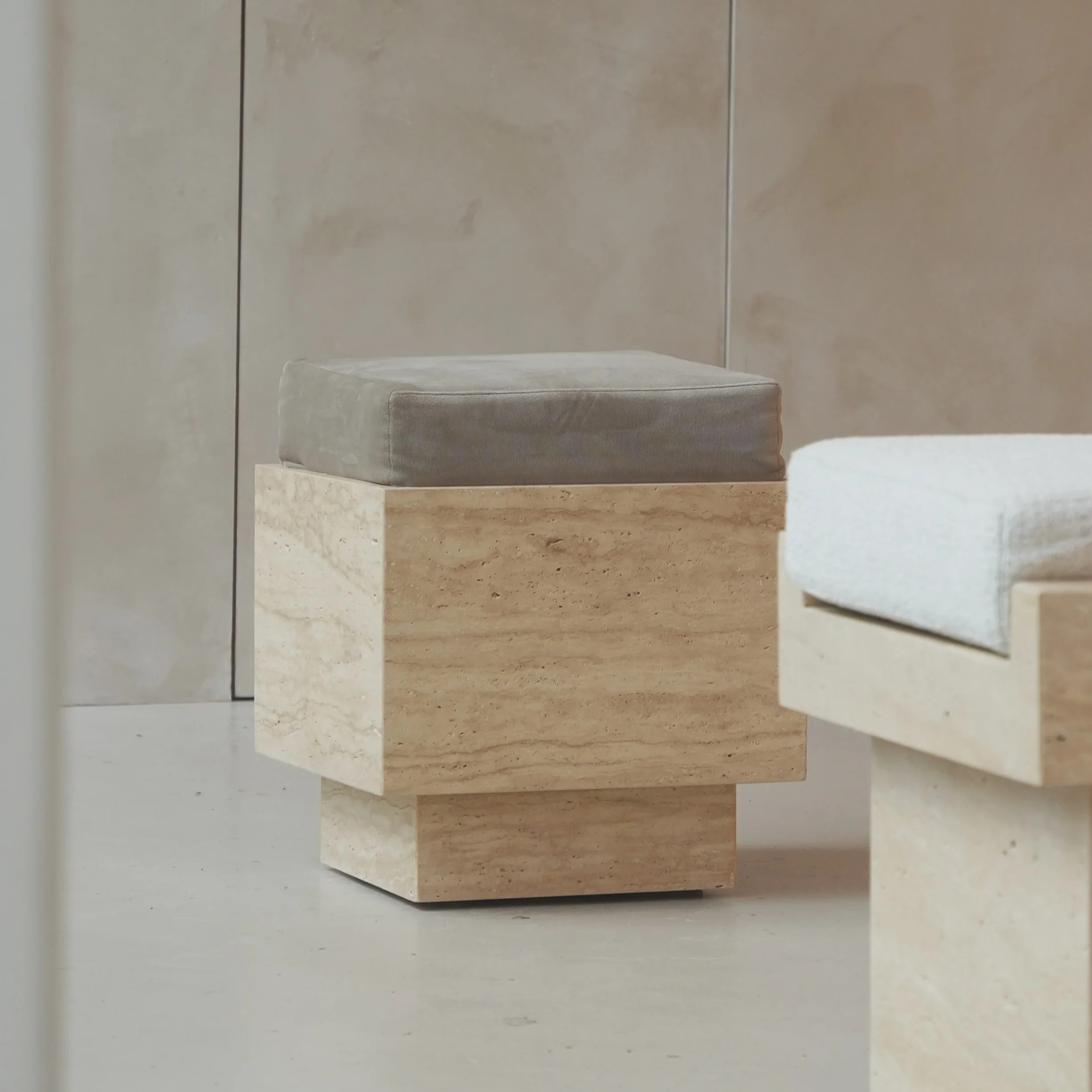 TRAVERTINE CUBE STOOL WITH VELVET CUSHION - Image 6