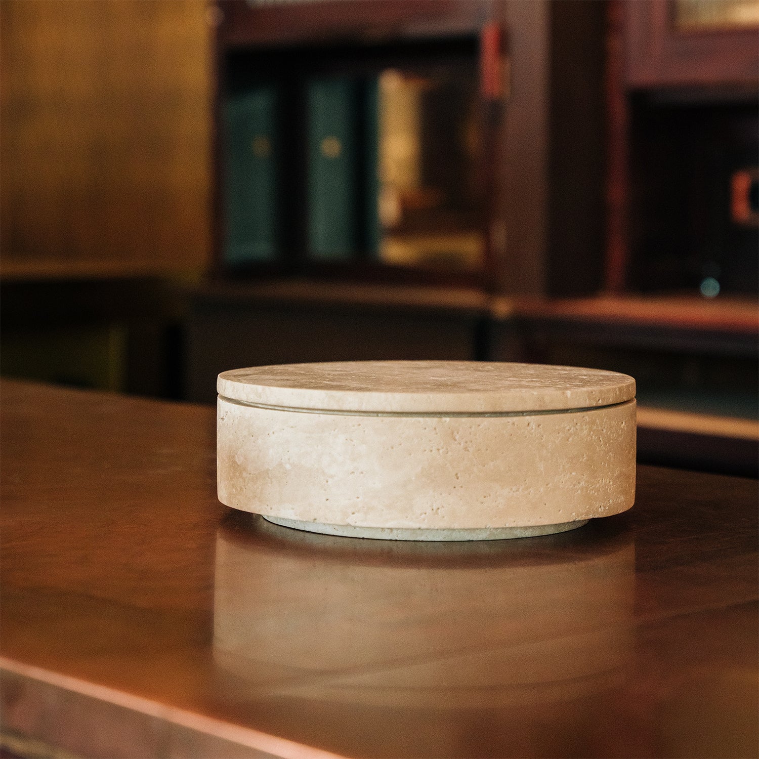 TRAVERTINE CYLINDER BOWL WITH LID - Image 4
